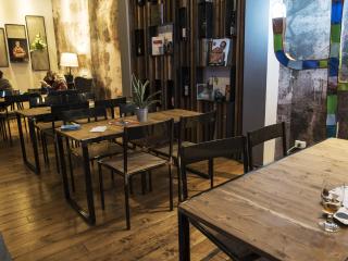 Arredi e complementi in ferro per oFF Bologna