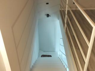 Scala interna in acciaio verniciato