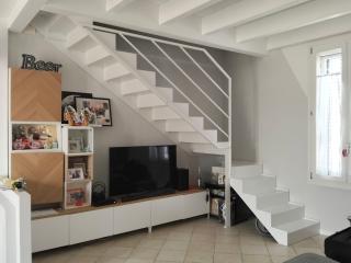 Scala interna in acciaio verniciato