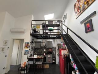 Soppalco stile industrial in acciaio verniciato e vetro