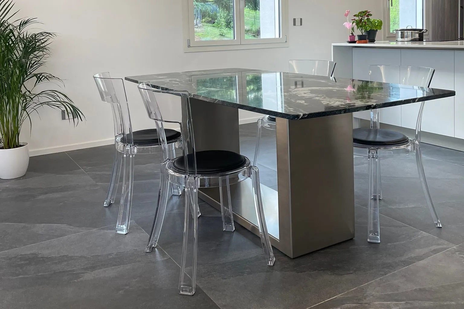 Base tavolo in acciaio inox satinato per piano in marmo