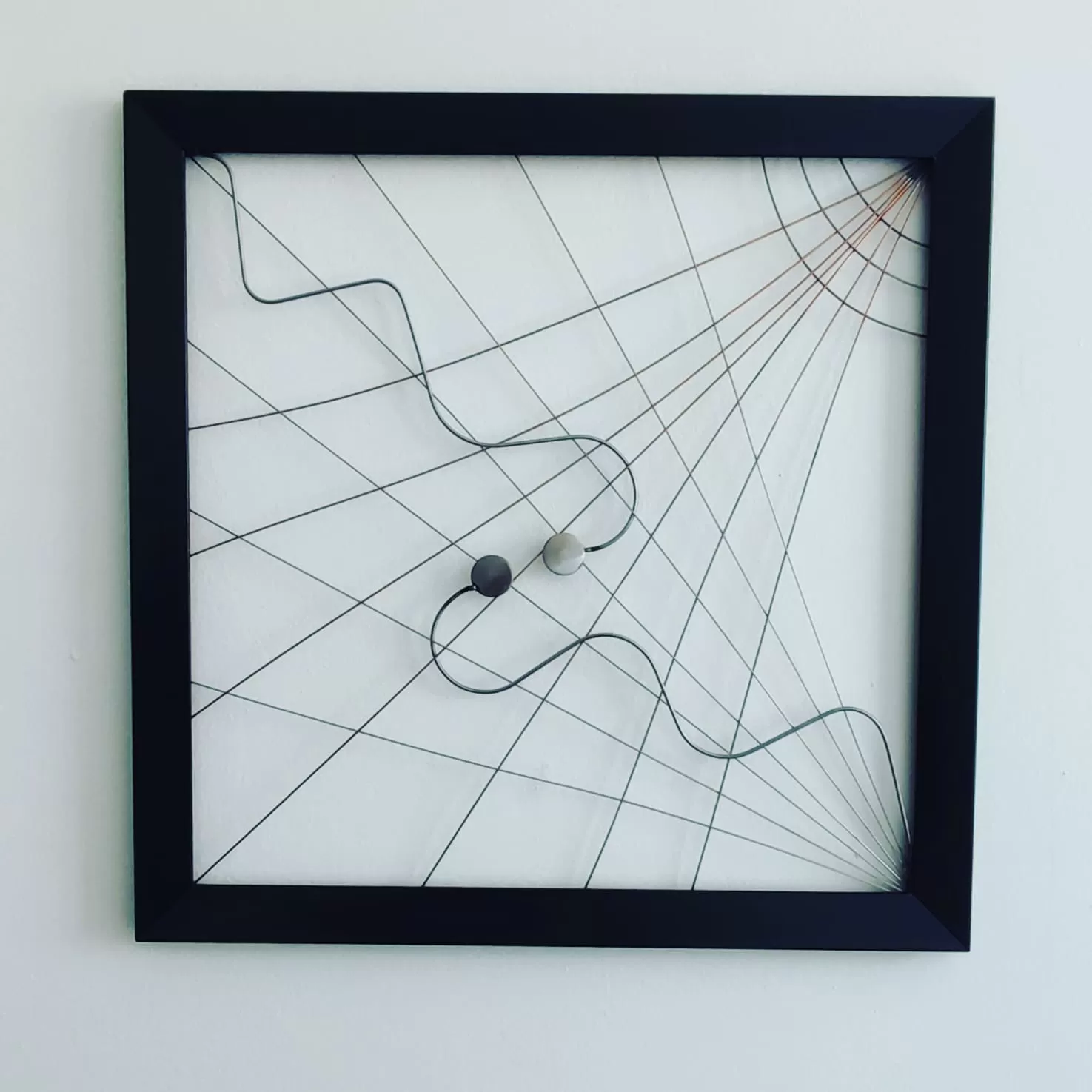 Quadro realizzato a mano con fili in acciaio inox e rame