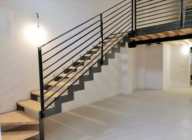 Scala in legno e ferro