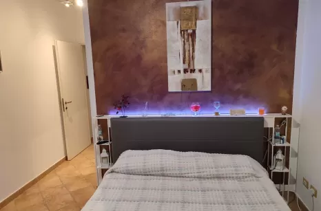 Console in ferro con LED incassato