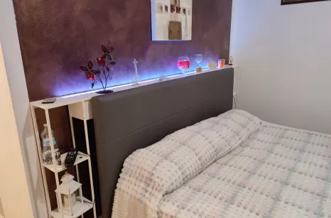 Console in ferro con LED incassato