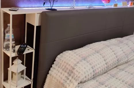 Console in ferro con LED incassato