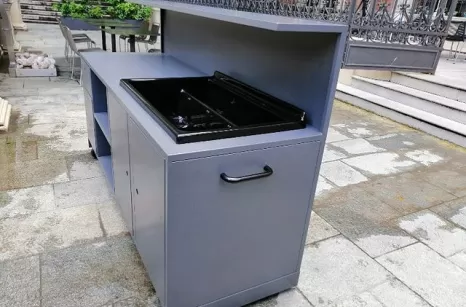 Arredo per esterno in ferro e in acciaio inox / cor.ten