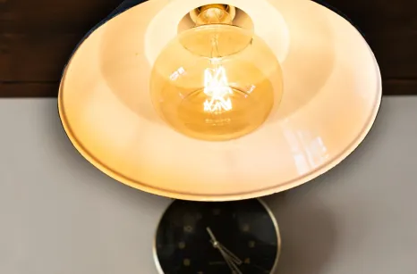 Arredo in stile industrial per la trattoria Anticagrama di Modena