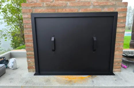 Griglia con sistema di regolazione dell'altezza