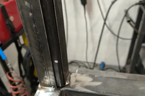 Griglia con sistema di regolazione dell'altezza