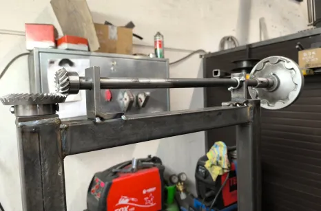 Griglia in acciaio inox con sistema di regolazione dell'altezza