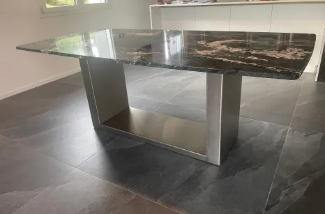 Base tavolo in acciaio inox satinato per piano in marmo