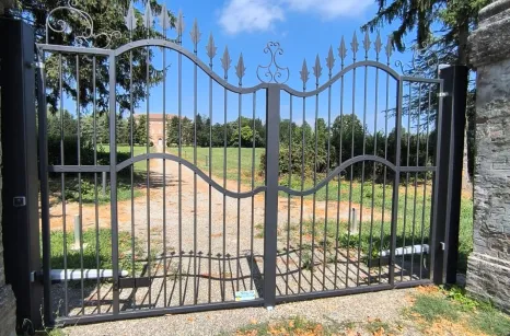 Cancello in ferro battuto forgiato a mano