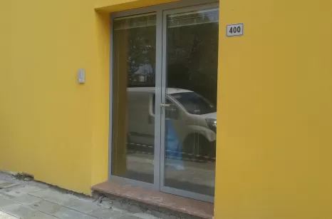 Porta in ferro zincato