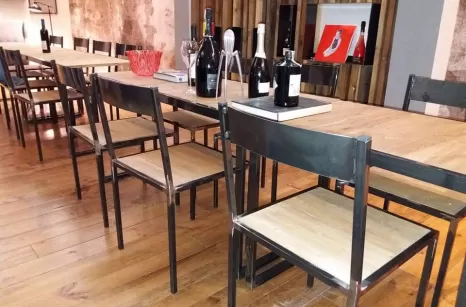 Arredi e complementi in ferro per oFF Bologna