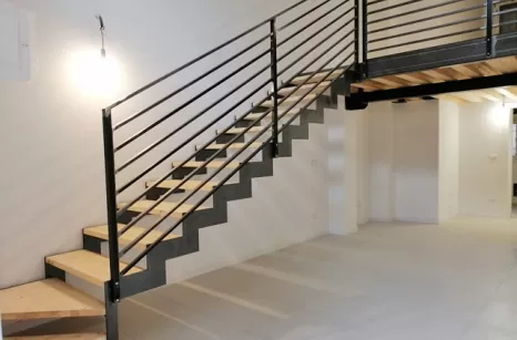 Scala in legno e ferro