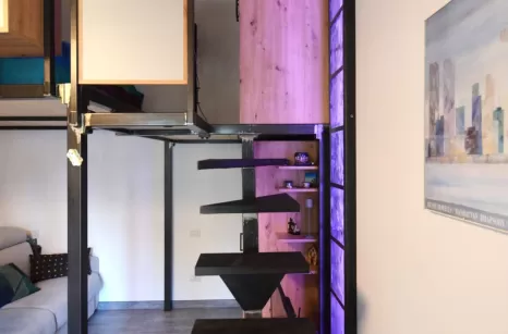 Vetrata in ferro retroilluminata a LED