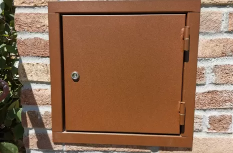 Sportello contatore acqua verniciato colore cor.ten