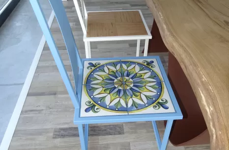 Tavolo con base in ferro piano rovere naturale