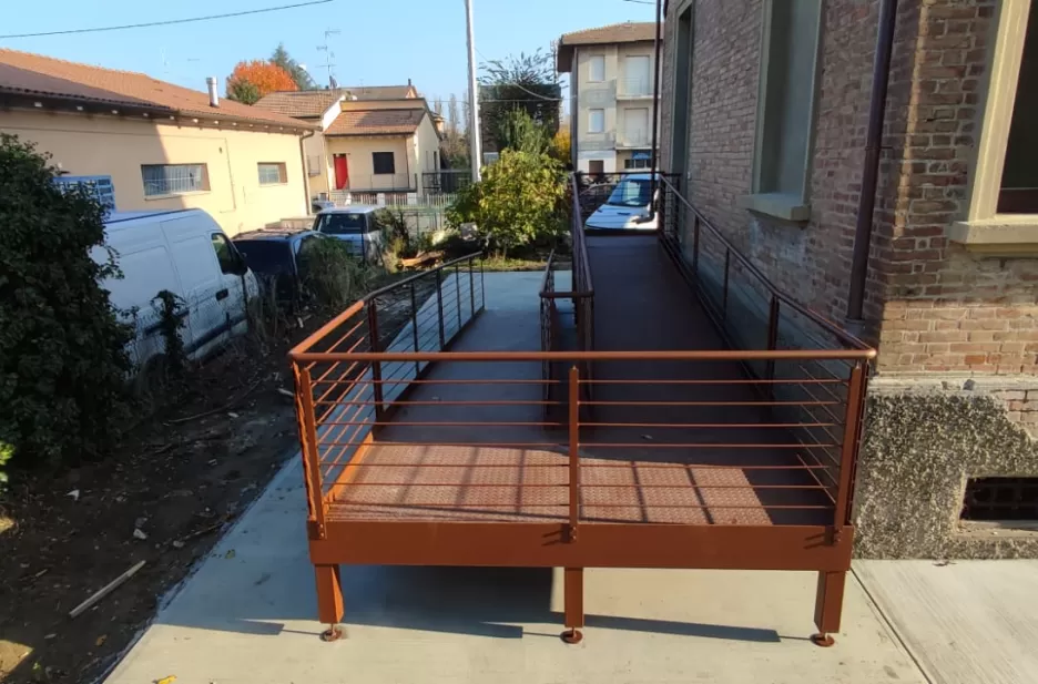 Rampa per disabili verniciata effetto corten